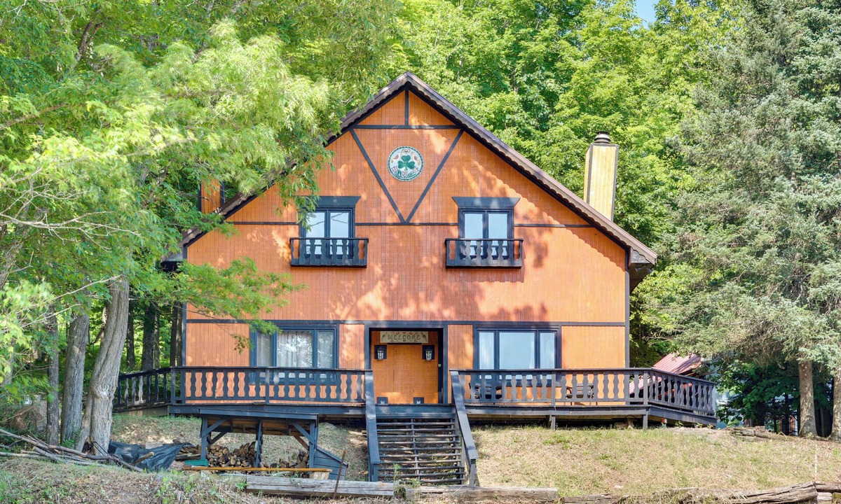 Stambaugh Cottage | Outdoor Lover's Paradise: Slopeslide Cabin!