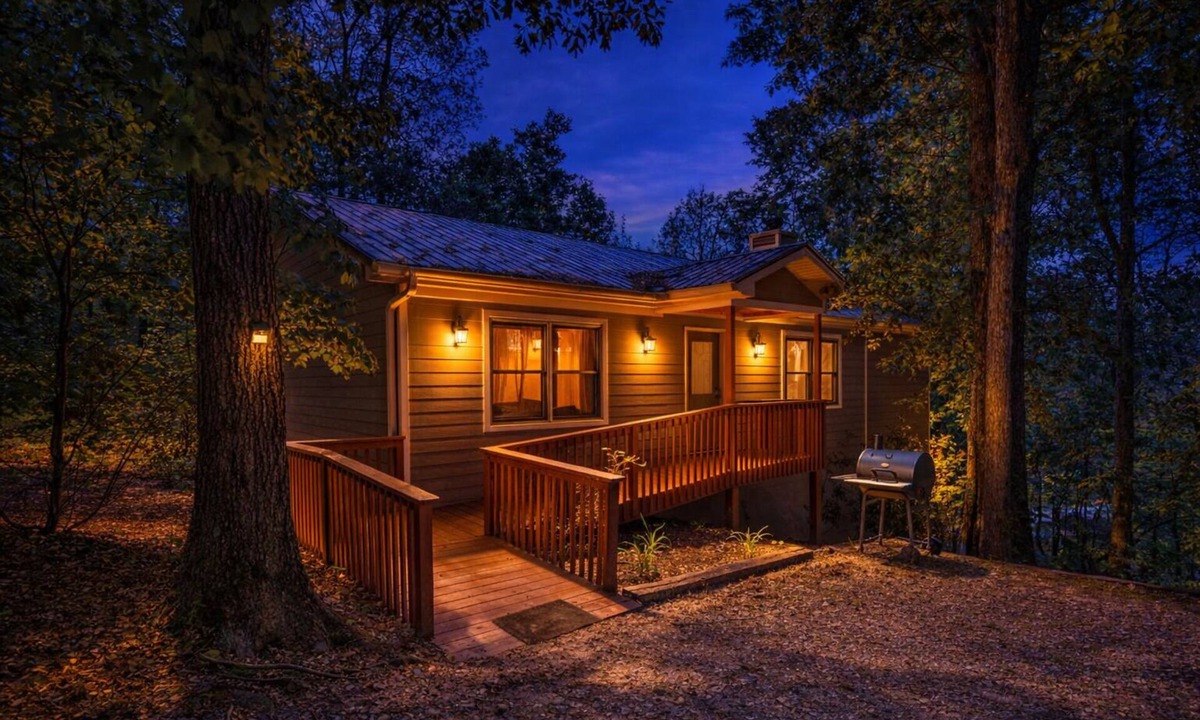 Helen Cabin | Outlook Cabin! Close to Helen!