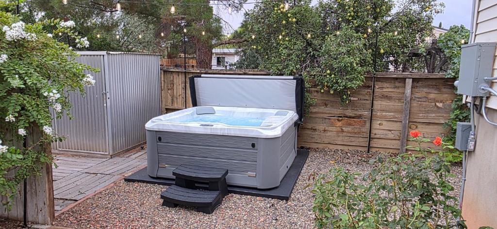 Page House | Paddleboards, Grill, Fire Pit, Air Hockey, WD, Brkfst, Sleeps 20