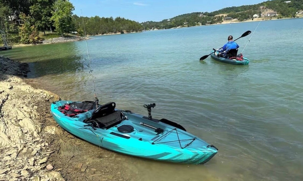 Sevierville Cabin | Paddleboards Kayaks Private Lake Access 3 BR Sleeps 6 King Beds