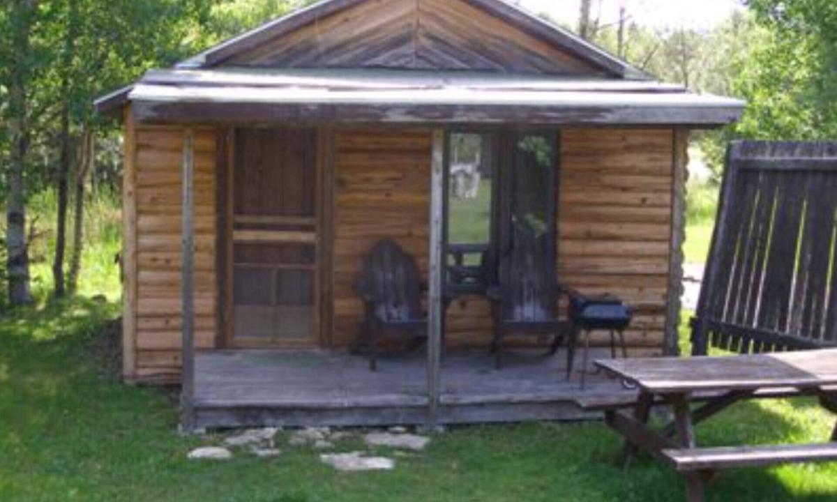 Drummond Cabin | Papins Resort Little Cabin