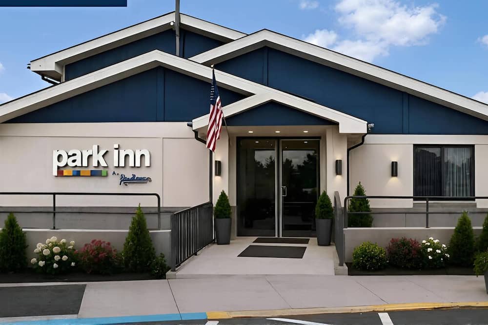 Moon Township Hotel | Park Inn by Radisson