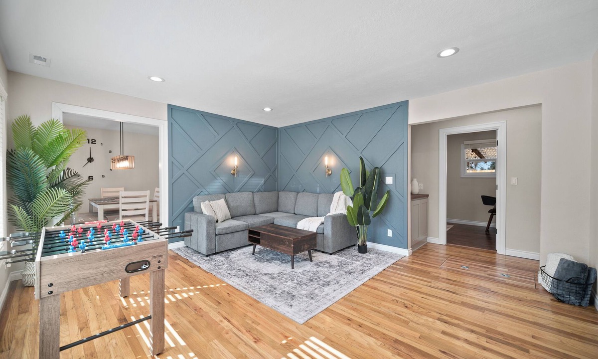 Parkrose Heights House | PDX Stay w/BBQ, Firepit & Pool Table
