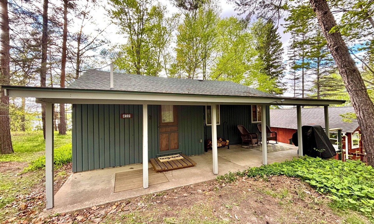 Long Lake Cottage | Peaceful 3-Bedroom Getaway on Loon Lake – Paddle, Hike, Unwind