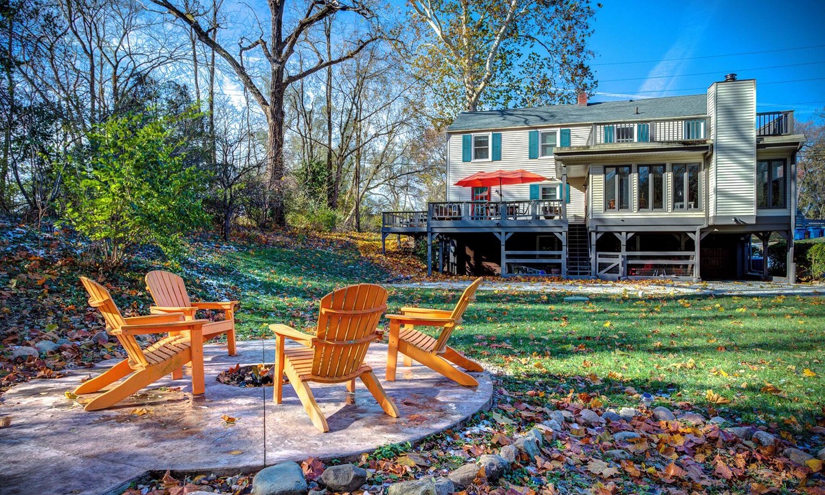 Indianapolis House | Peaceful Getaway 3Bd-6Bd River n Park views! In the 💗 of Broad Ripple Village