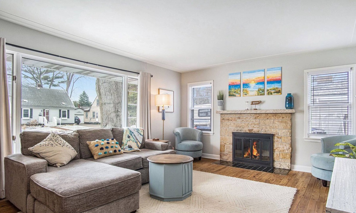 Muskegon House | Peaceful Home With Sauna & Hot Tub for Ultimate Relaxation - Muskegon, MI