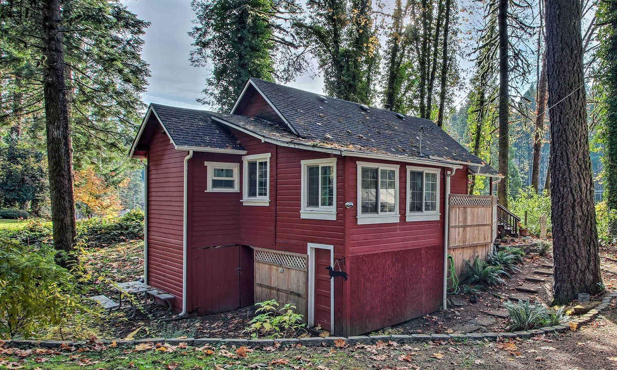 Walterville Cabin | Peaceful McKenzie River Retreat: Fish, Hike, & Ski