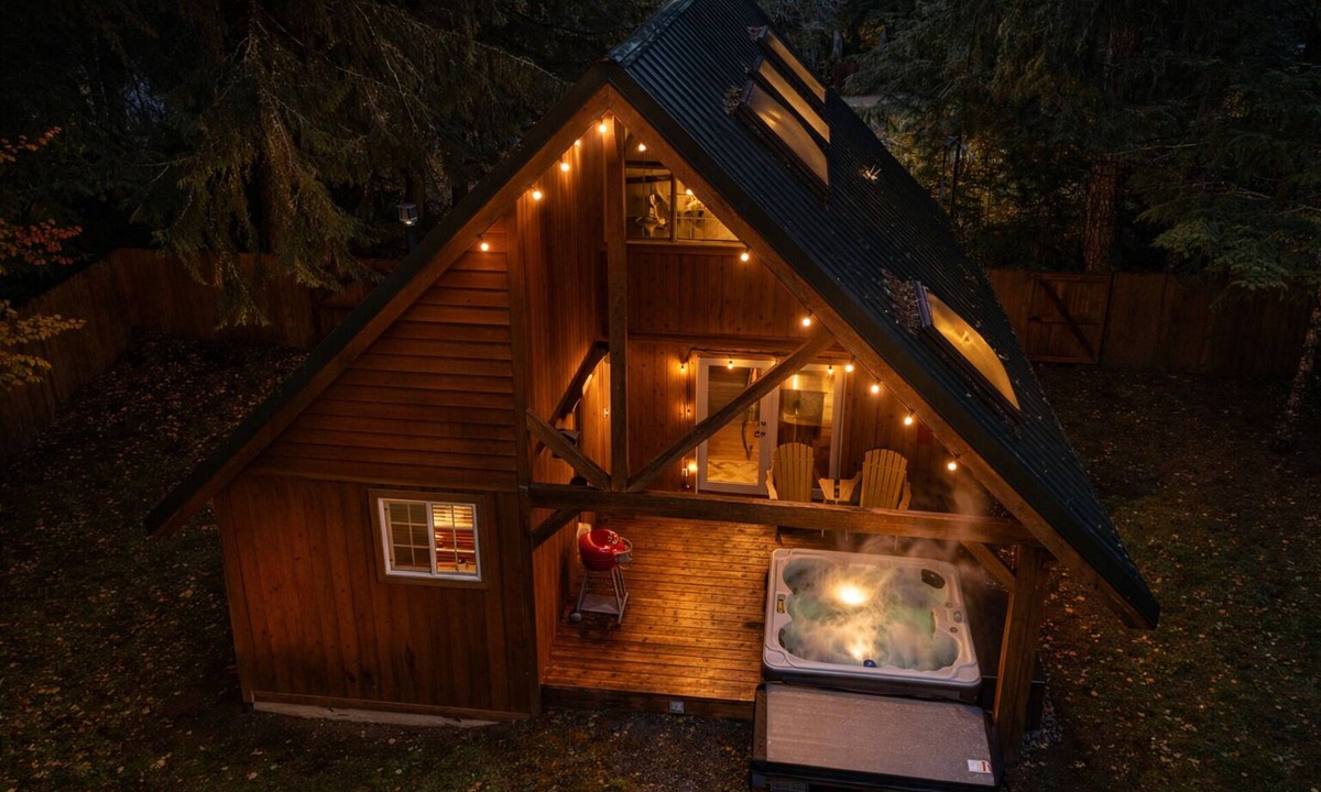 Paradise Estates Cabin | Perch - Juniper Cabin: Cozy A-Frame cabin w/hot tub