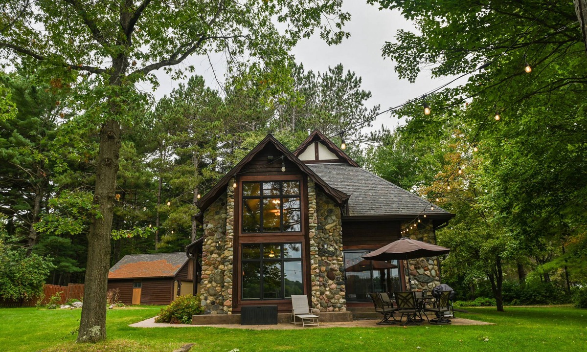 Tomahawk House | Perfect Northwoods Retreat