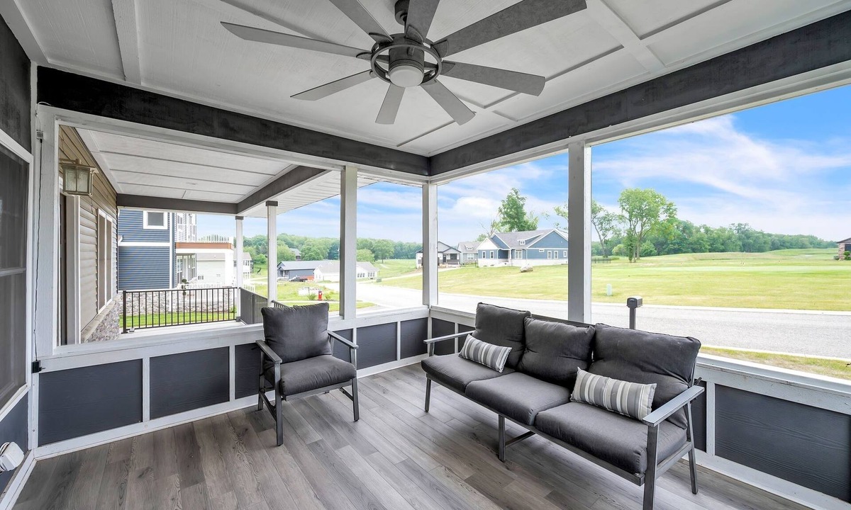 South Bend House | Pet-friendly Getaway With Golf & Private Patio Retreat 4 Bedroom Home