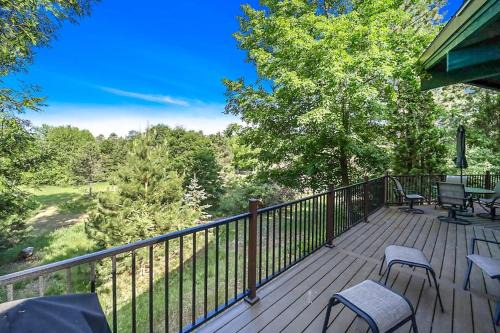Bellaire House | Petoskey Stone Lodge