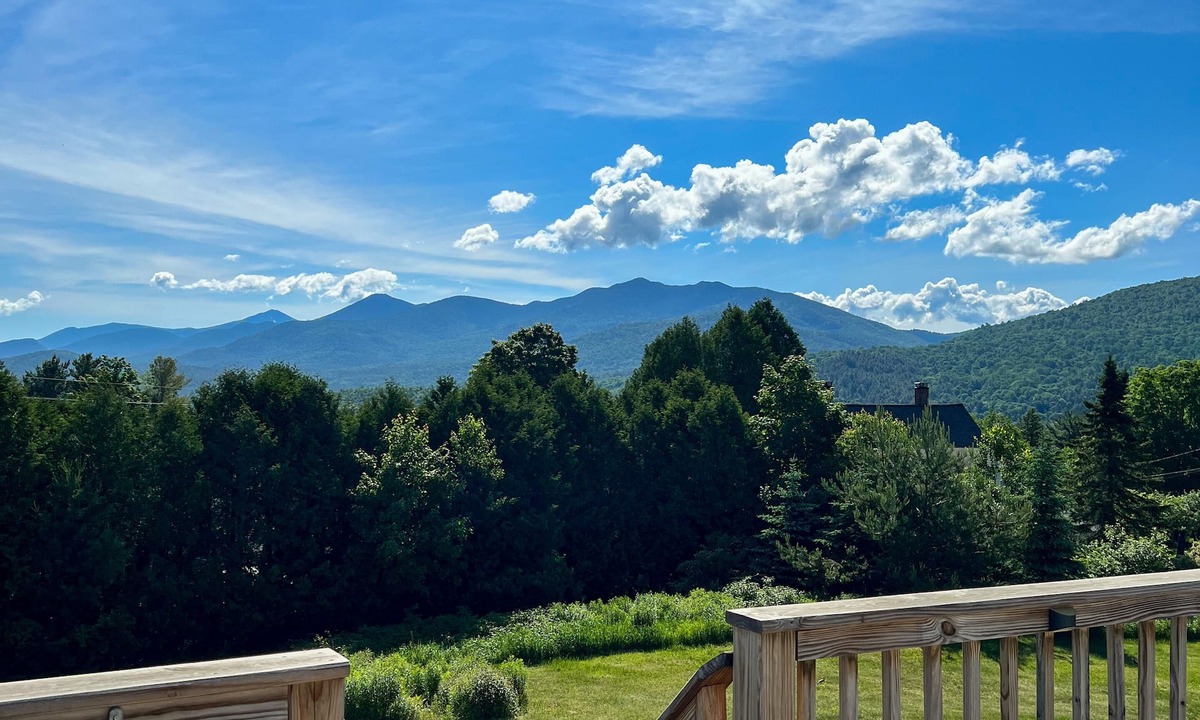 Saranac Lake House | Picturesque Mountain View’s *close to Mt Pisgah Ski center*Hot tub*
