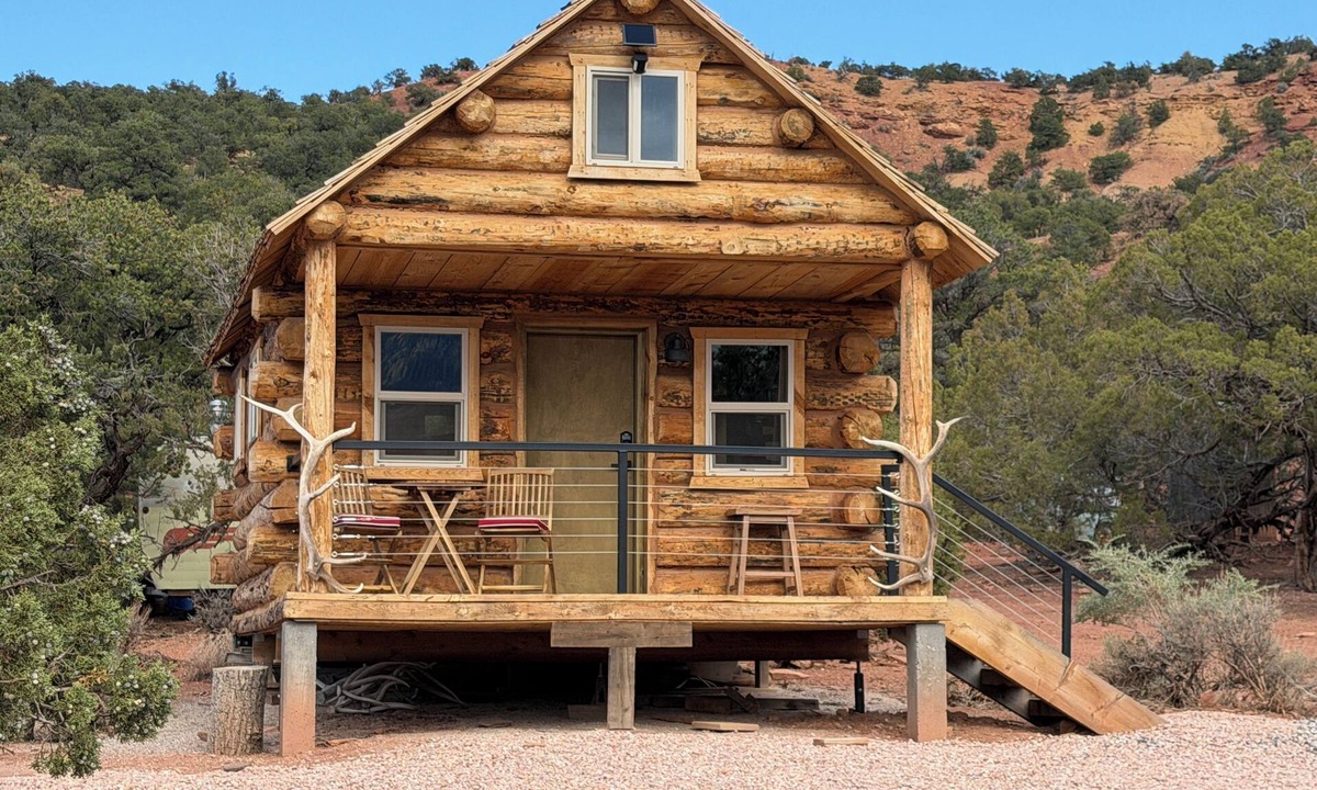 Torrey Cabin | Pioneer Cabin North at Lion Mountain Retreat, Acres Surrounded by Public Land