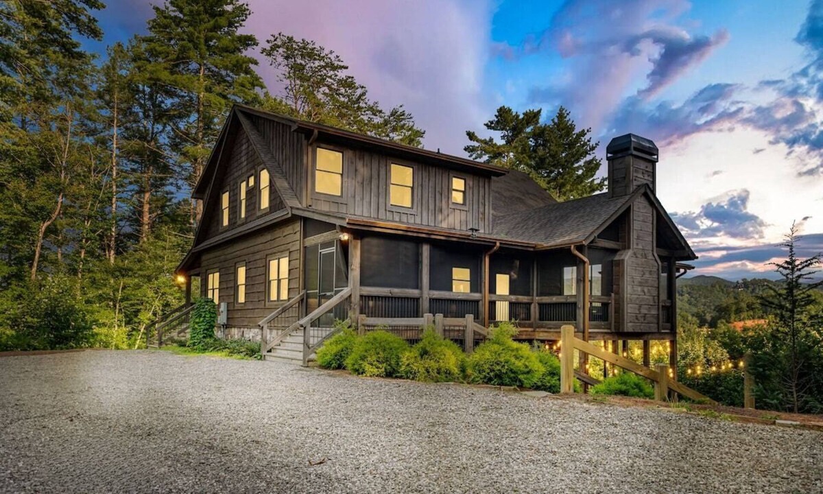 Foxfire Estates Cabin | Pony Ghost Trail - A cabin and view to remember