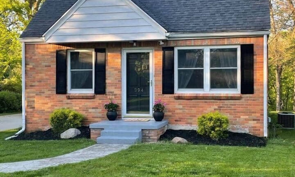 Ionia House | Prairie Creek Cottage Home on the Creek