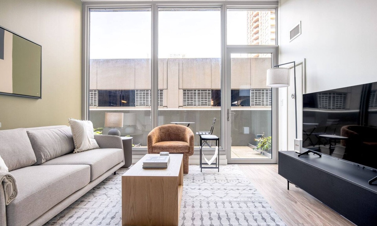 West Loop Gate Apartment | Premium West Loop 1BR w/Pool, Gym & Lounge, nr L, by Blueground