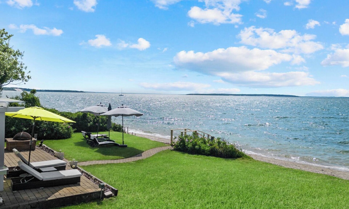 North Sea House | Private Bayfront Living, Water Views