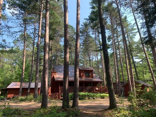 Ely House | Private Cabin Retreat! Sauna, Trails & Lake Access