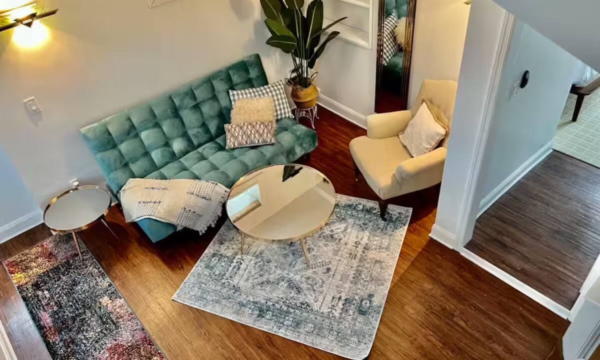 Queens Apartment | Private Charming 2 bedroom steps from the beach Entire rental unit in Queens, NY
