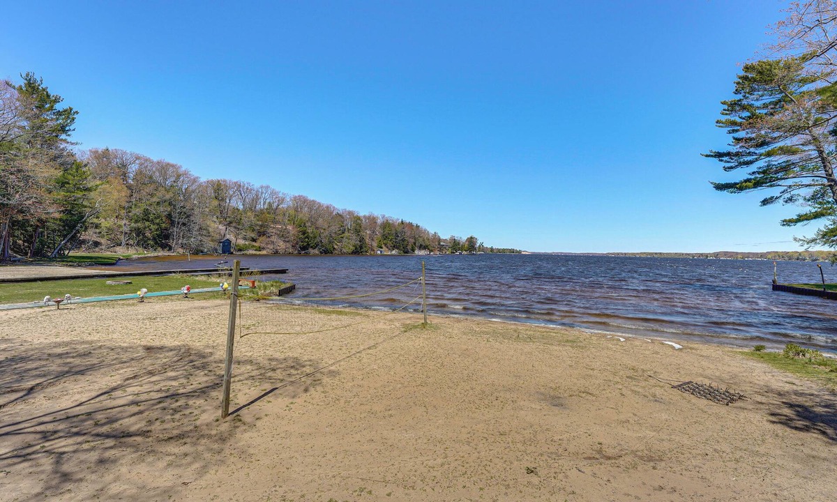 Ludington Cabin | Private Community Beach! Family Cabin in Ludington