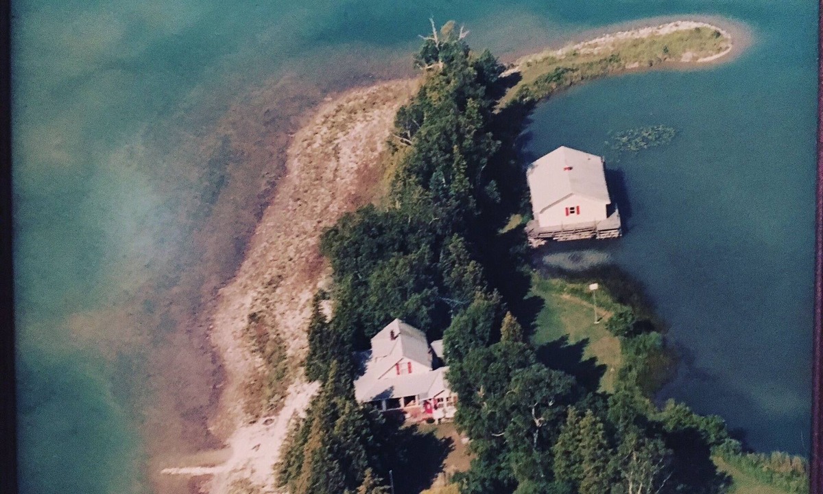 Cedarville Cottage | Private Peninsula in Downtown Hessel, Les Cheneaux Islands