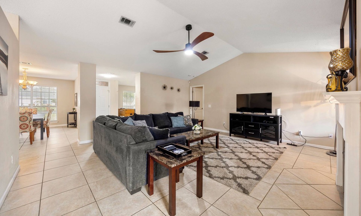Ono Island House | Private Pool & Game Zone! Family Fun House