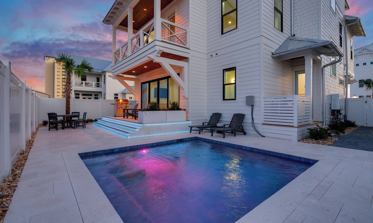 Biltmore Beach House | 🌊 Private Pool | Gulf Views | 5 King En suites | Bonfires | Beach Service 🏝️