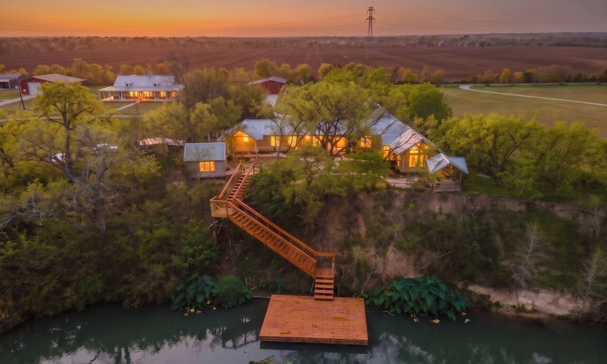 Martindale House | Private River Access Pool + Hot Tub Sleeps 24+
