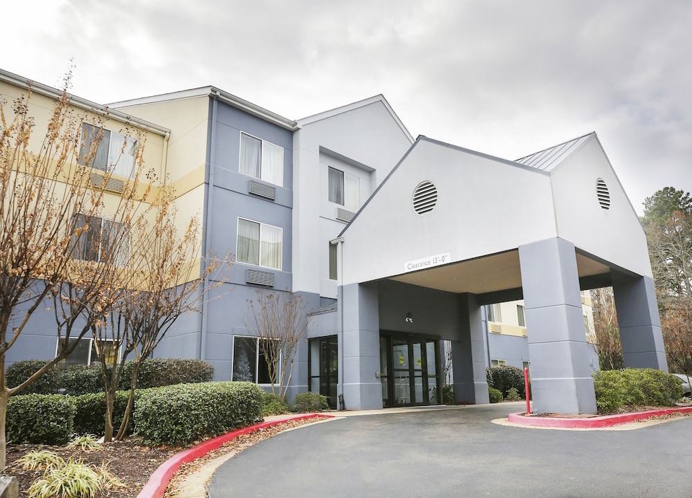 Tougaloo Hotel | Quality Inn & Suites