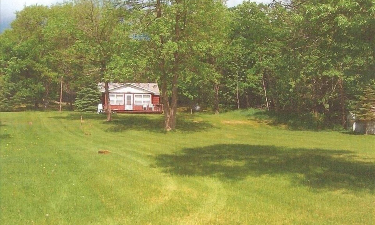 Remer Cabin | Quiet, Cozy Cabin on 400 feet of Beautiful Thunder Lake