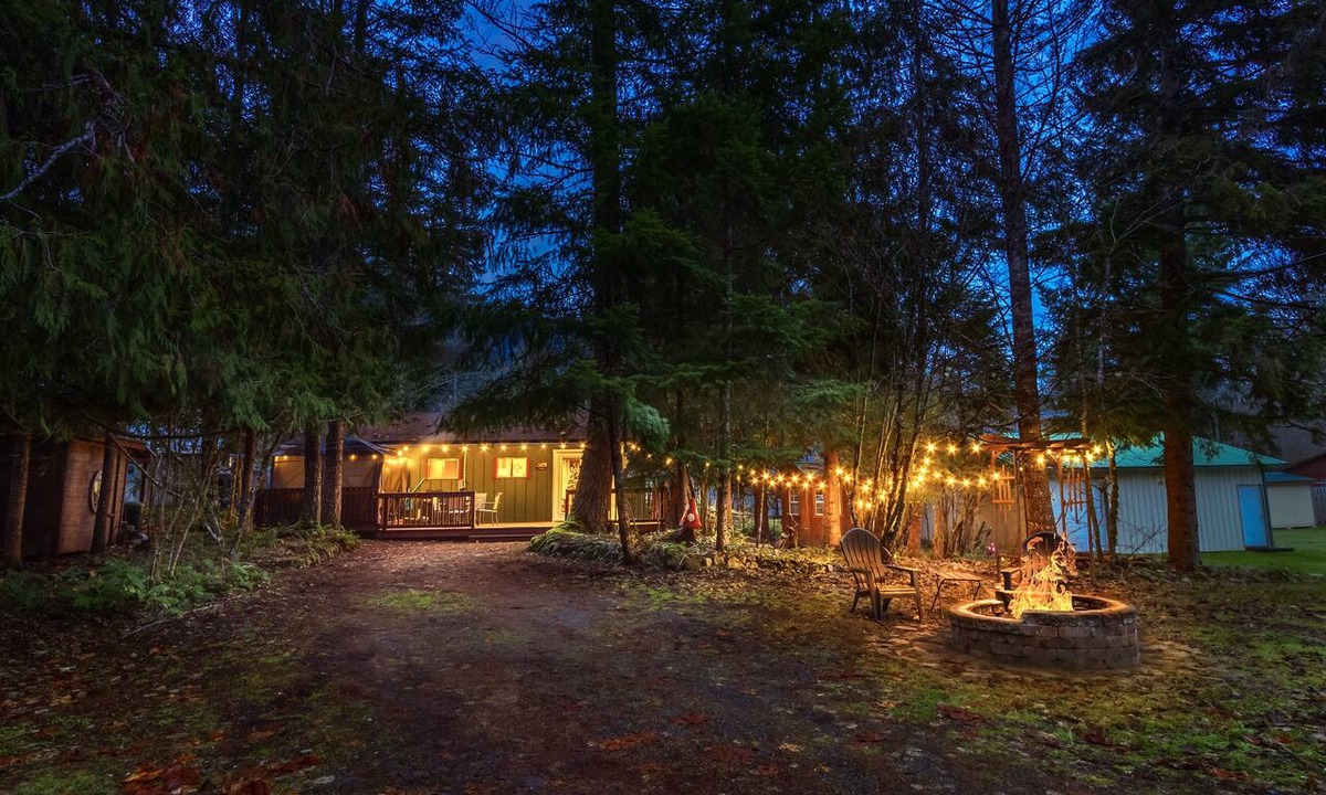Packwood Cabin | Rainier Explorer-MRNP-Ski-Hottub