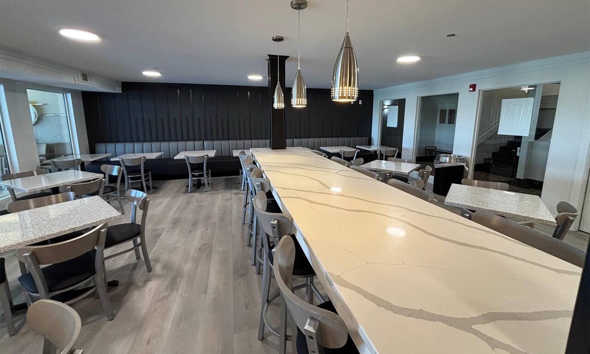 Springfield Hotel | Ramada by Wyndham Springfield North