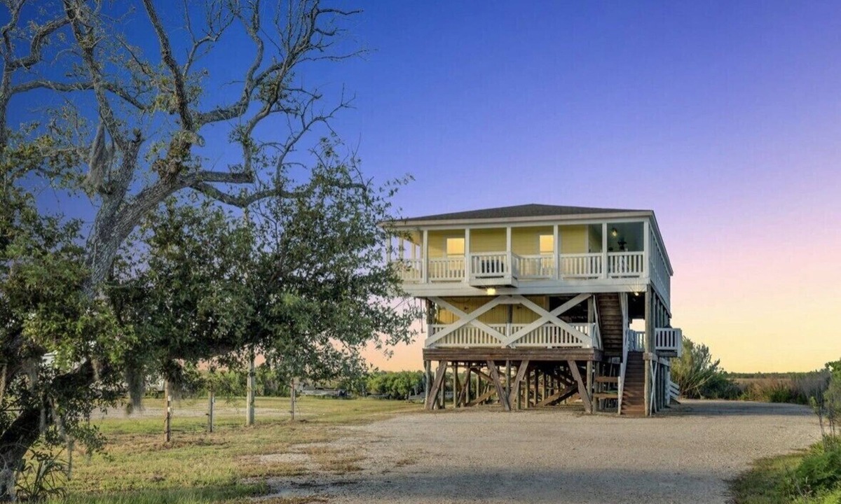 Hopedale House | Reel'em In Lodge - A Reel Fisherman Lodge!