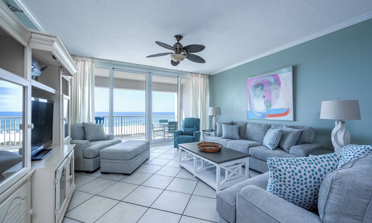 Navarre Beach Condo | Regency 302 - The Coast is Clear for a Beach Getaway!