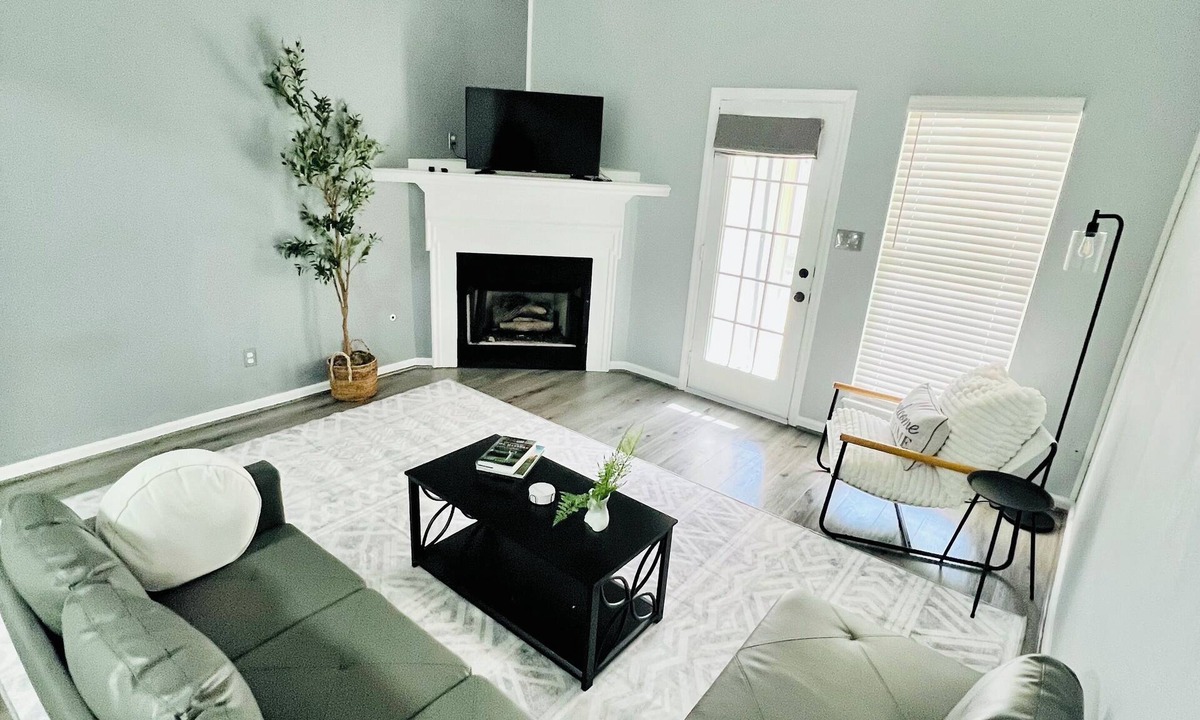 Martinez House | Relax in modern comfort in Augusta!