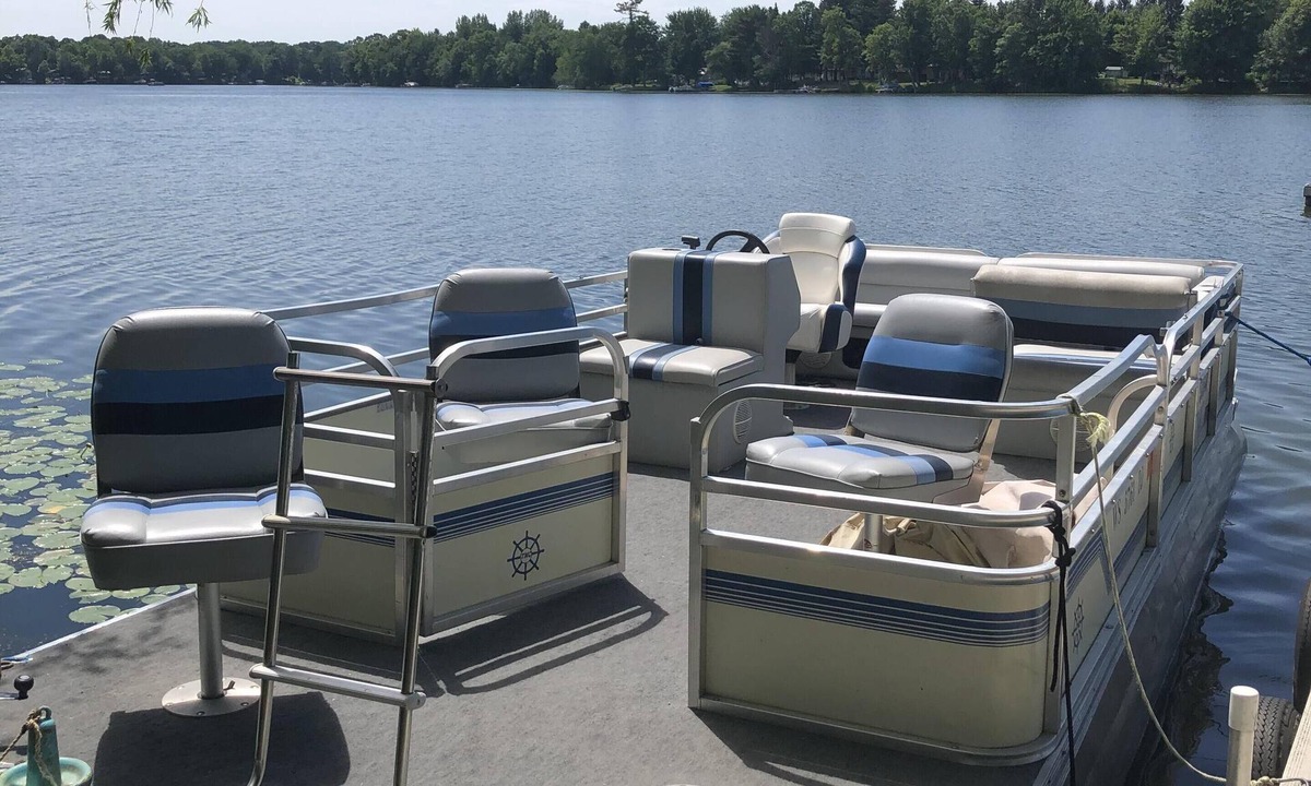 Brill House | Relax on the lake!