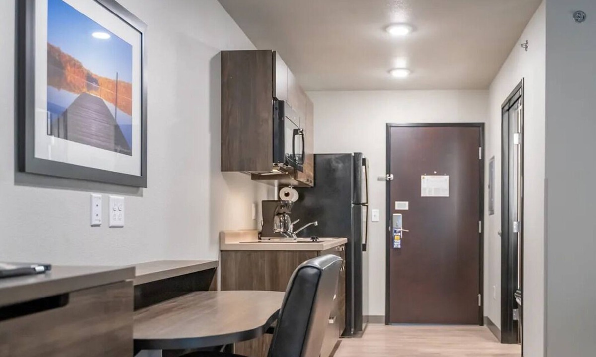 Redding Hotel | Relaxing 3-Room Home by I-5 with Easy Access to Turtle Bay