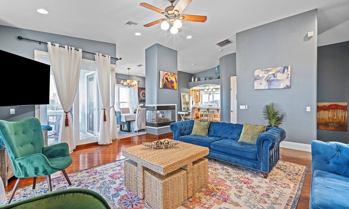 Crescent Beach House | Retreat with Breathtaking Sunrises & Sunsets-Pool-Hot tub-Elevator