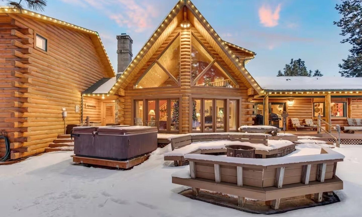Deschutes River Woods Cabin | Risa Cabin: Full Lodge | Lake, Hot Tub, 9 Acres