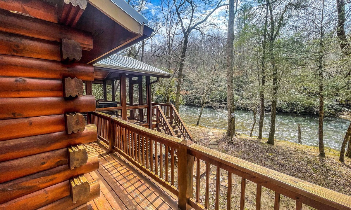 Dial Cabin | RIVER FRONT - River Run Cabin - 15 Min from Blue Ridge - 3Bd 2Bth