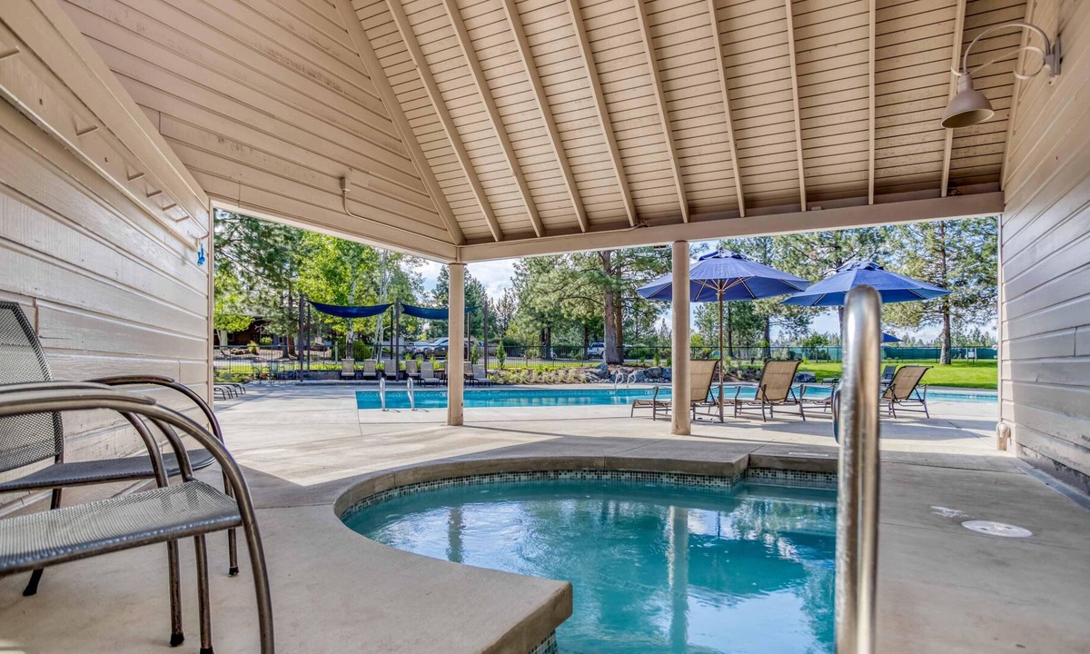 Century West Condo | River Ridge 322/422 Combo