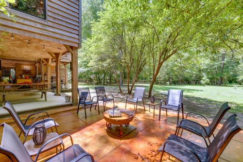 Seminary House | Riverfront Cabin w/Outdoor Oasis in Seminary!