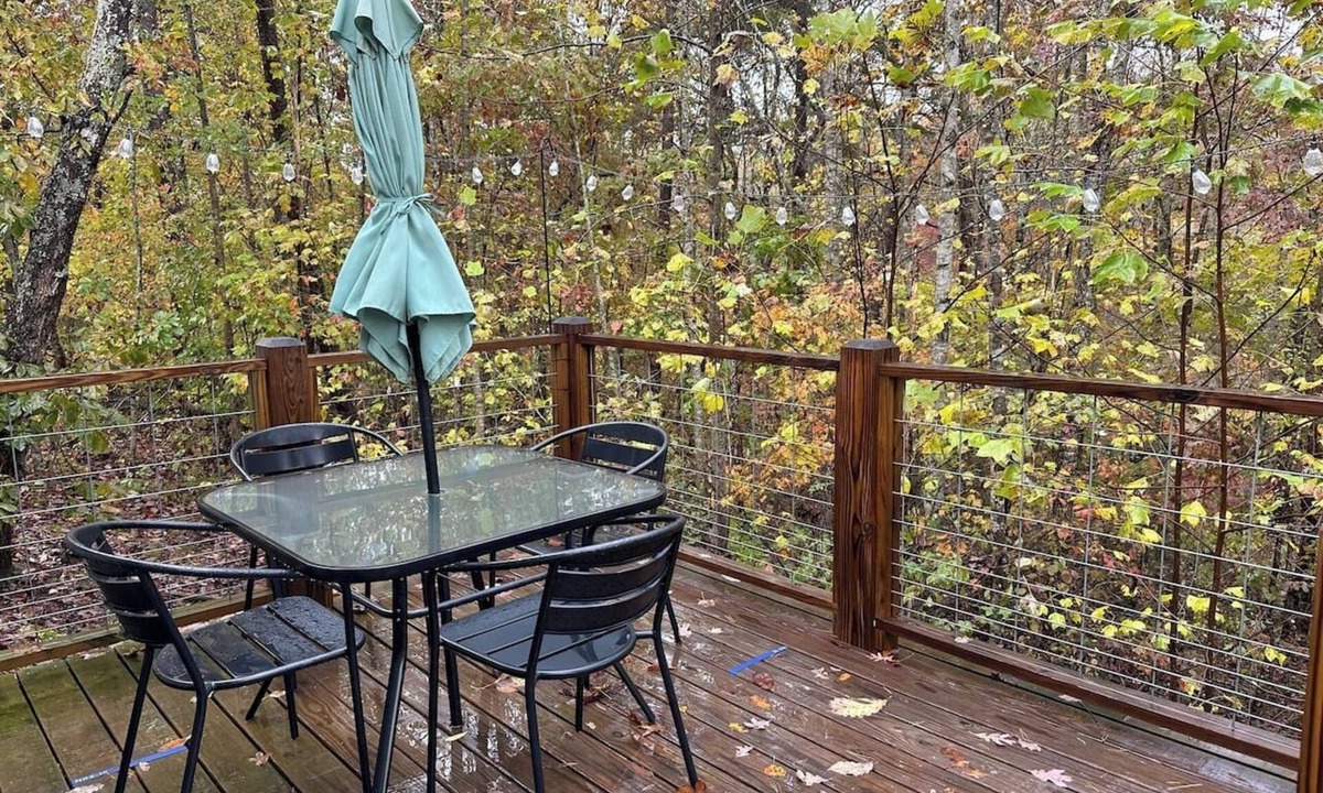 Mentone House | Riverfront | Trail & Kayak | Downtown & State Park