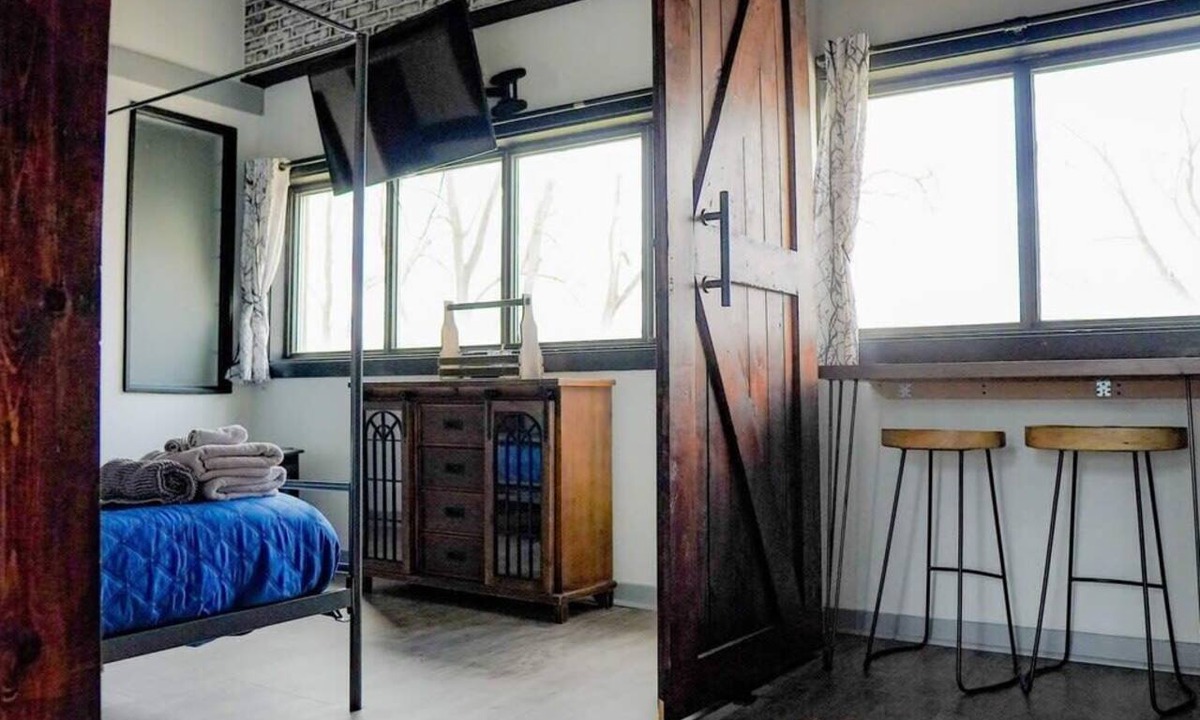 Niles Apartment | Rivers Edge Lofts - Unit 2