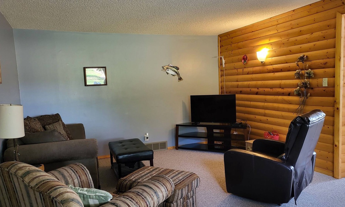 Drumheller Cabin | Riverside Cabaña in the Badlands!