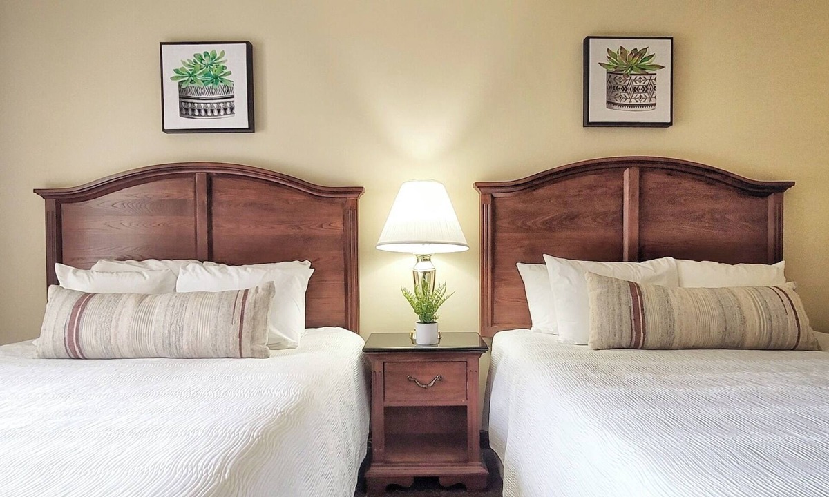 Pembine Hotel | Riverside Suite Escape! 3 Cozy Units w/Pool, Spa & Dining Access | Free Parking
