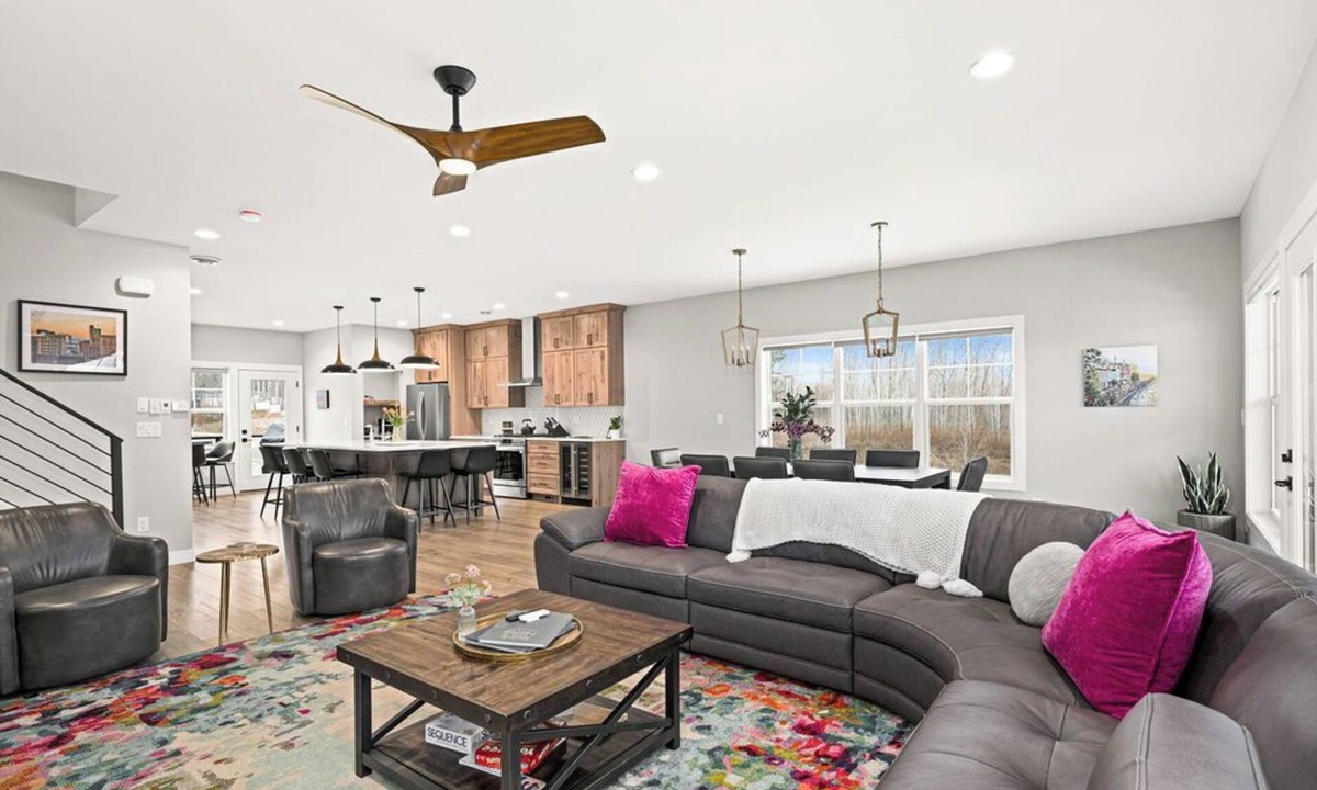 Riverside House | RiverWest Retreat-Sauna - Dog Friendly