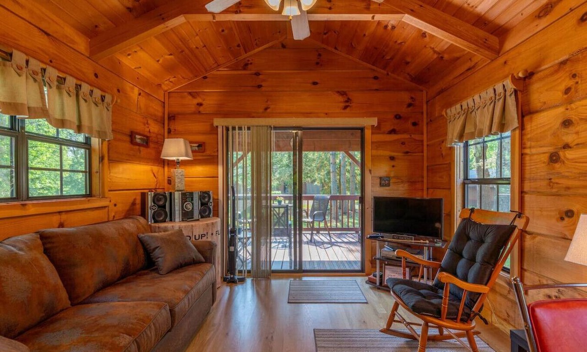 Big Bend Township House | Riverwoods Cabin, Chippewa River