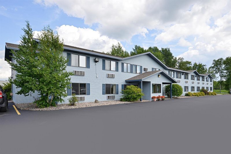 Rhinelander Hotel | Rodeway Inn