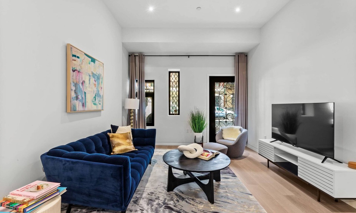 Bloomingdale Apartment | Rove Travel | Riverbank I | UWS Townhome